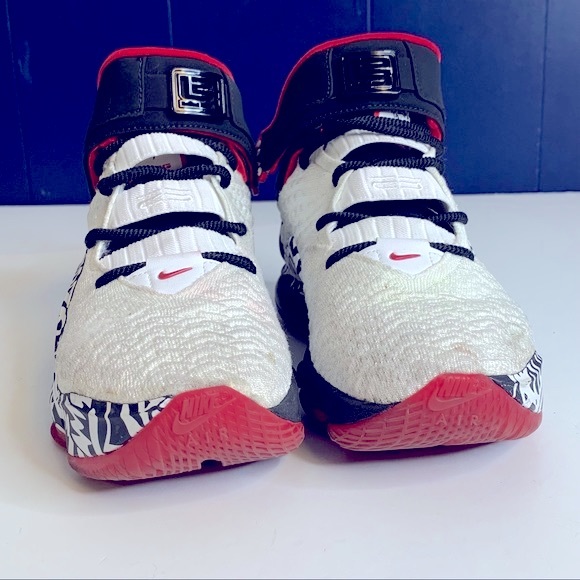 Nike LeBron 17 LeBron 4 Graffiti Shoes Size 5.5 - Picture 5 of 14